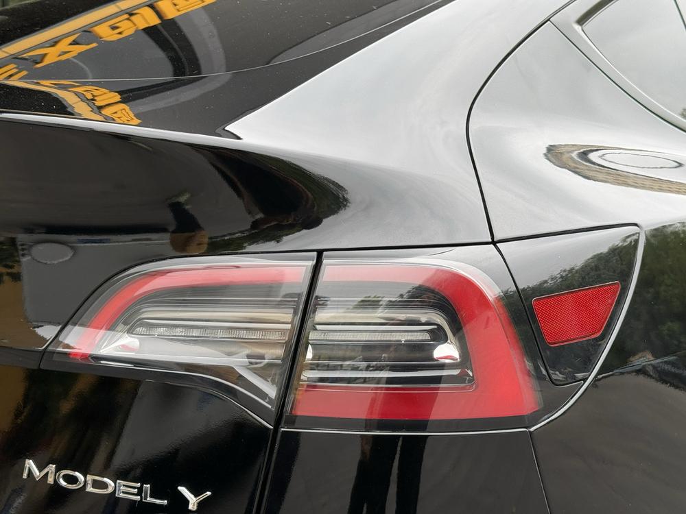 Tesla Model Y 2022 #10 Tesla Model Y 2022 car image #10