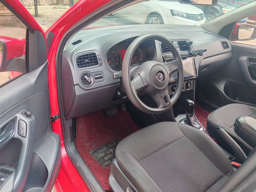 Volkswagen Polo 2014 صورة سيارة #2