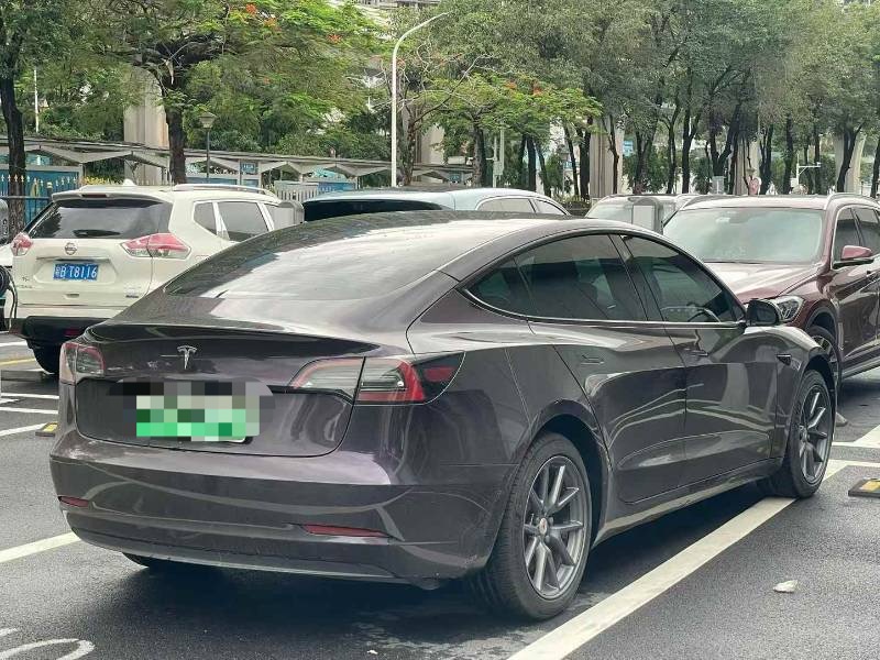 Tesla Model 3 2022 car image #3