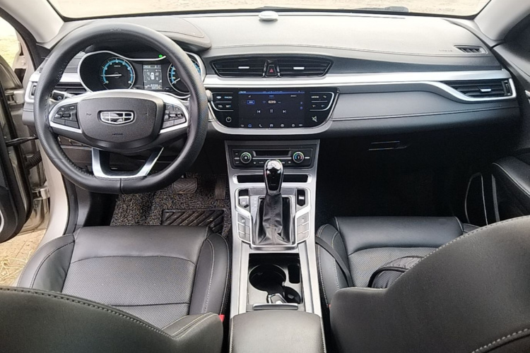 GEELY Emgrand 2020 #10 GEELY Emgrand 2020 صورة سيارة #10