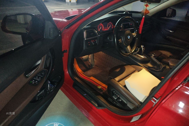BMW 3 Series 2018 car image #18