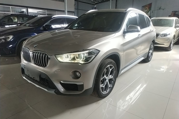 BMW X1 2019 #2 BMW X1 2019 car image #2