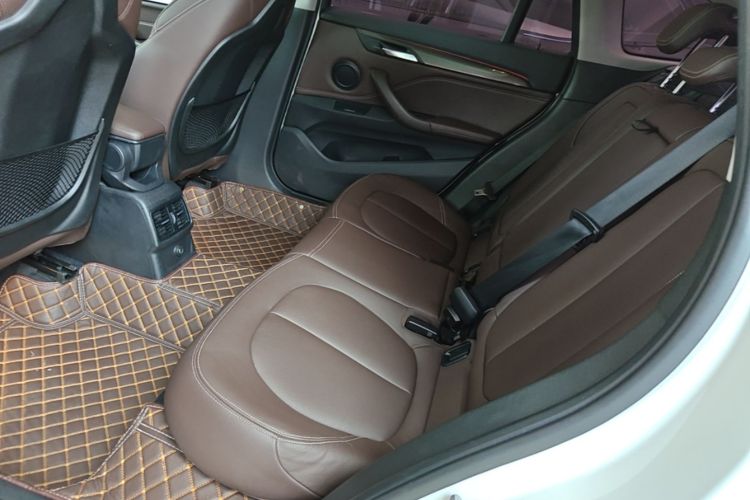 BMW X1 2018 #13 BMW X1 2018 car image #13