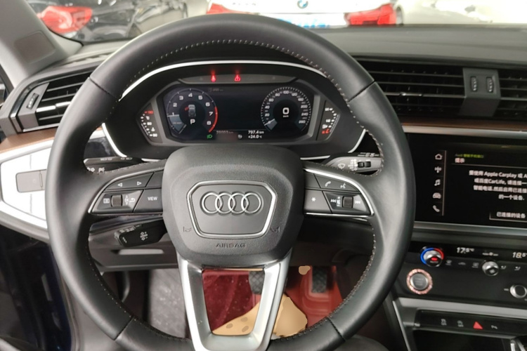 Audi Q3 2020 #11 Audi Q3 2020 car image #11