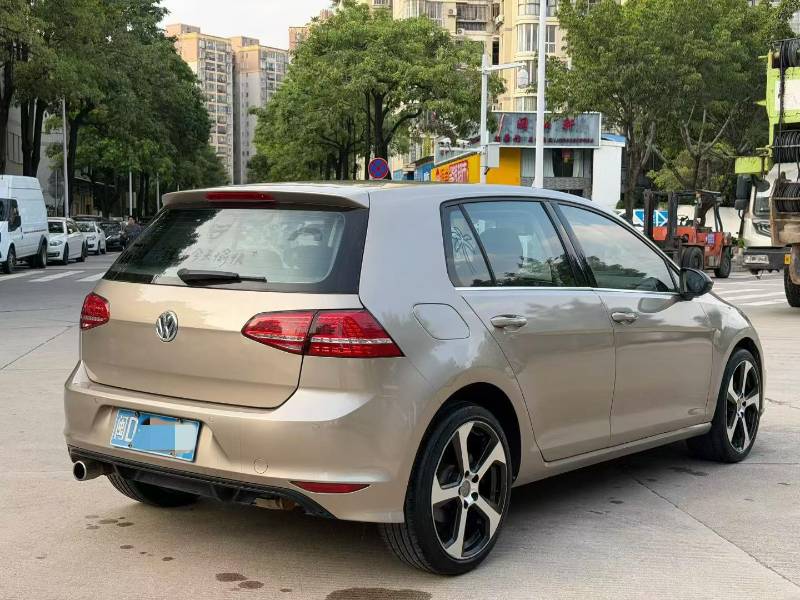 Volkswagen Golf 2015 car image #7