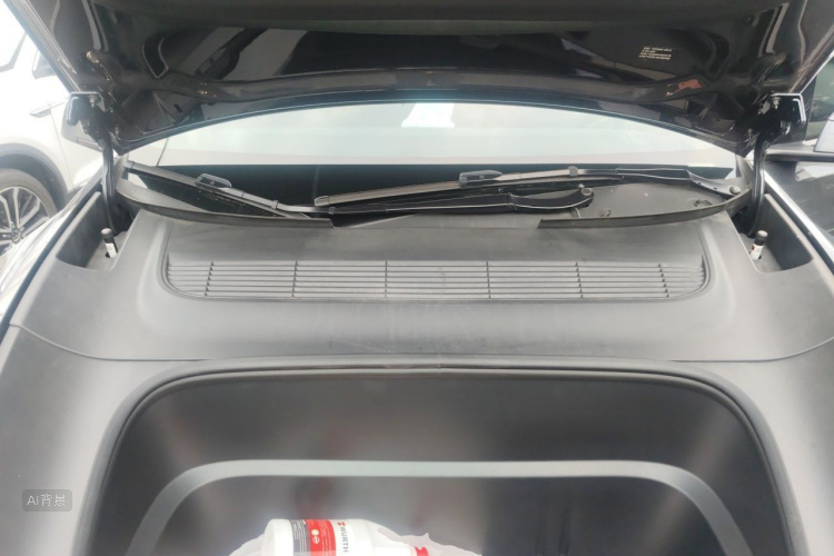 Tesla Model Y 2025 car image #22