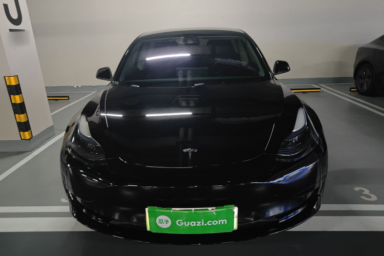 Tesla Model 3 2022 car image #3