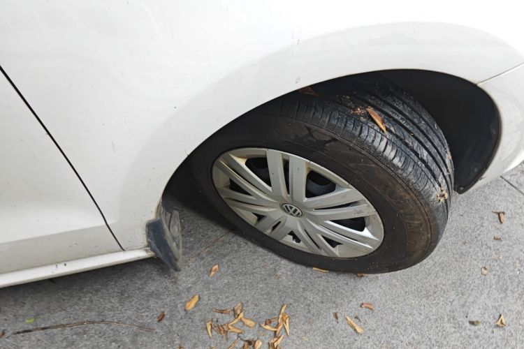 Volkswagen Polo 2016 car image #6