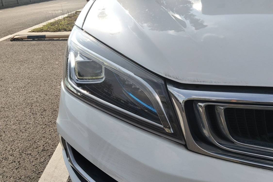 GEELY Emgrand 2019 car image #7