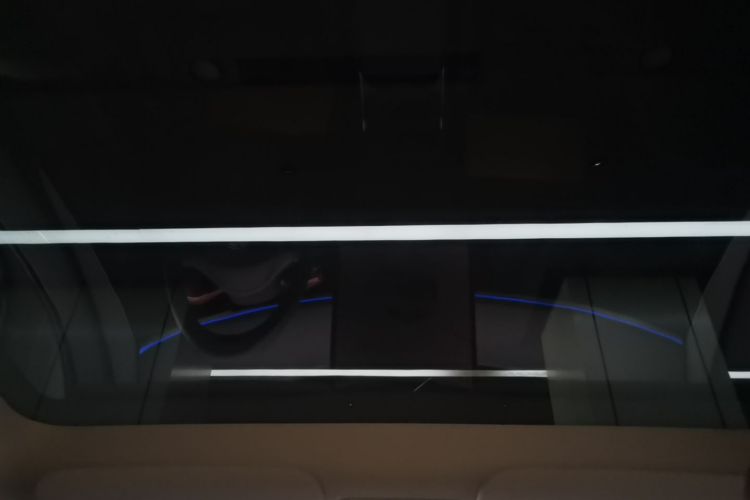 Tesla Model Y 2023 car image #18