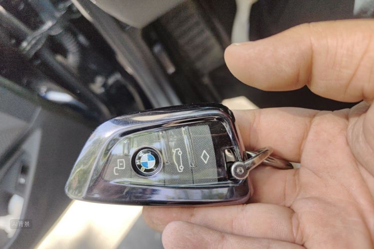 BMW 3 Series 2024 #10 BMW 3 Series 2024 car image #10