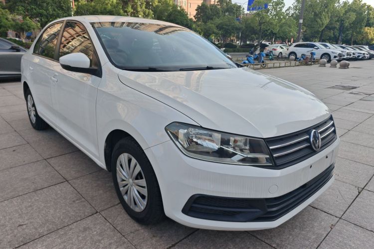 Volkswagen Santana 2019 صورة سيارة #4