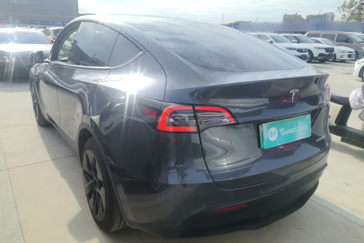 Tesla Model Y 2022 #5 Tesla Model Y 2022 car image #5