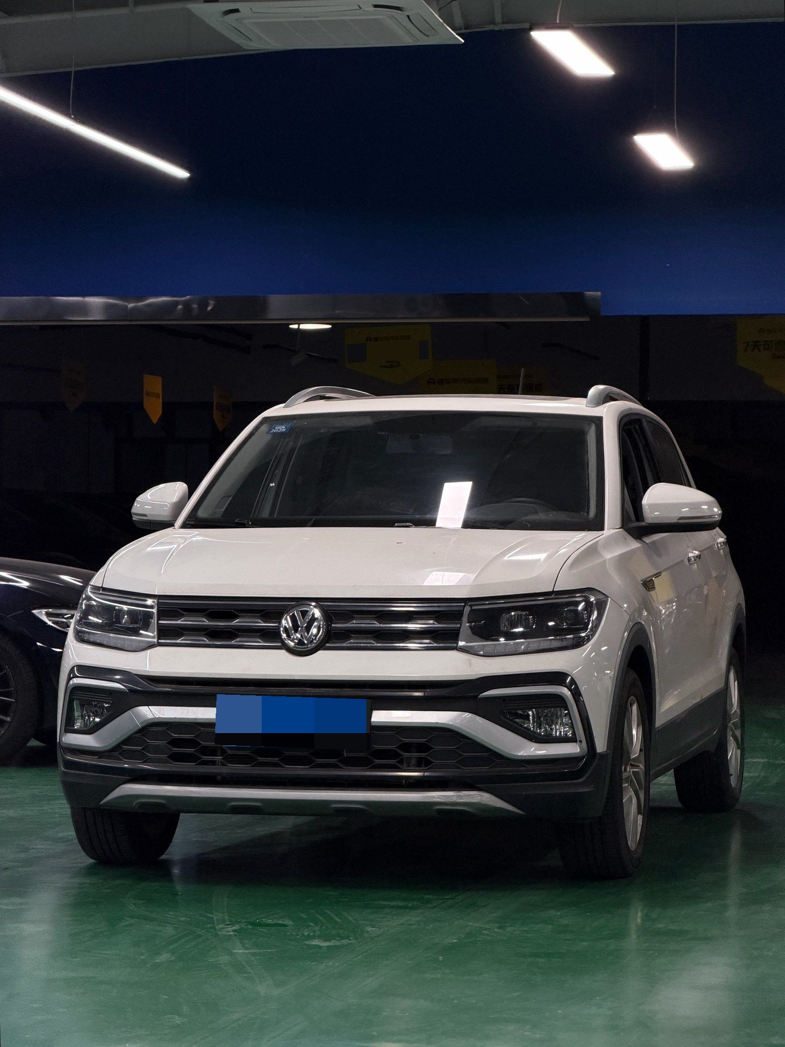 Volkswagen T-Cross 2020 Volkswagen T-Cross 2020 car image