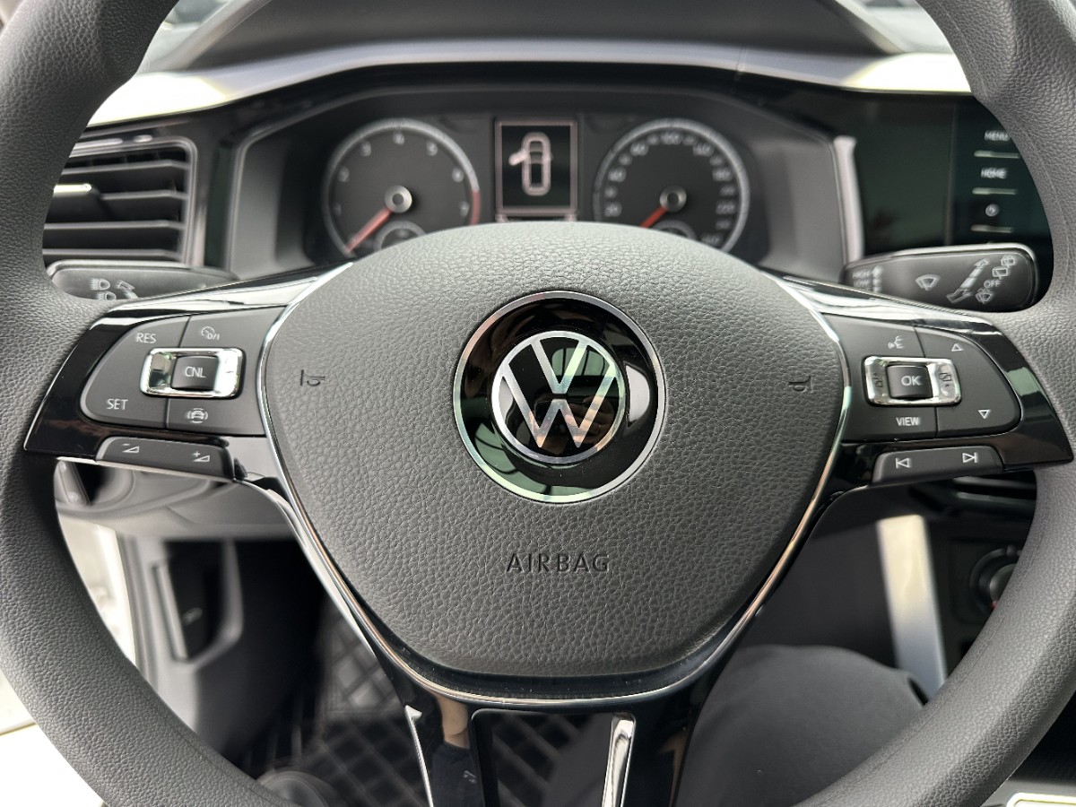 Volkswagen Polo 2022 car image #13