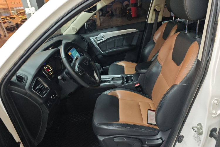 GEELY Vision X6 2017 immagine di auto #19