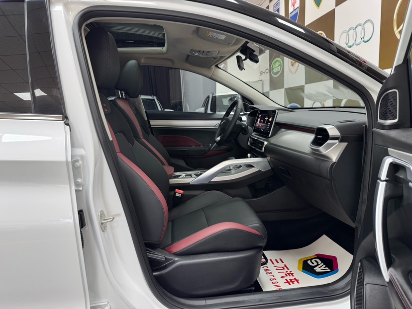 GEELY Coolray 2022 car image #10