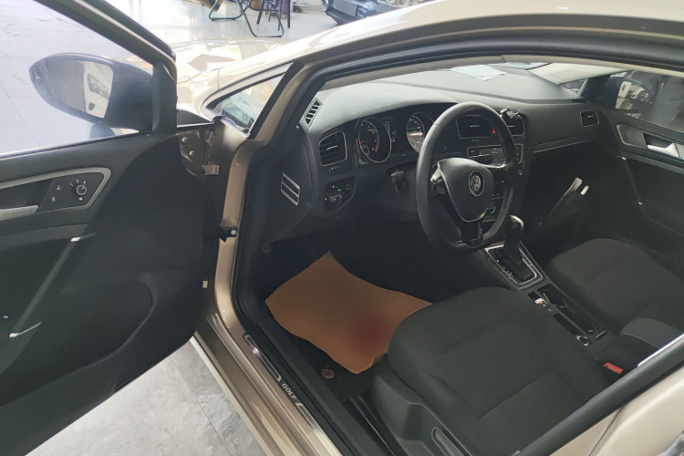 Volkswagen Golf 2017 изображение автомобиля #16