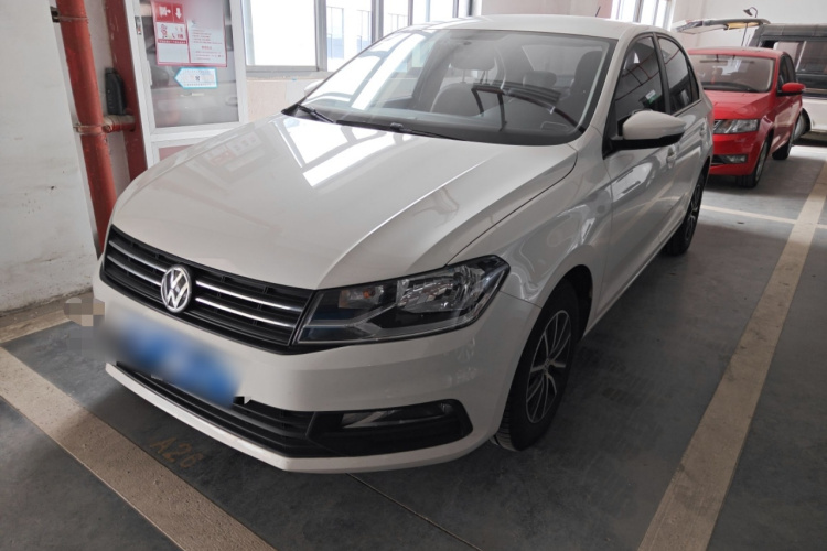 Volkswagen Santana 2019 car image #2
