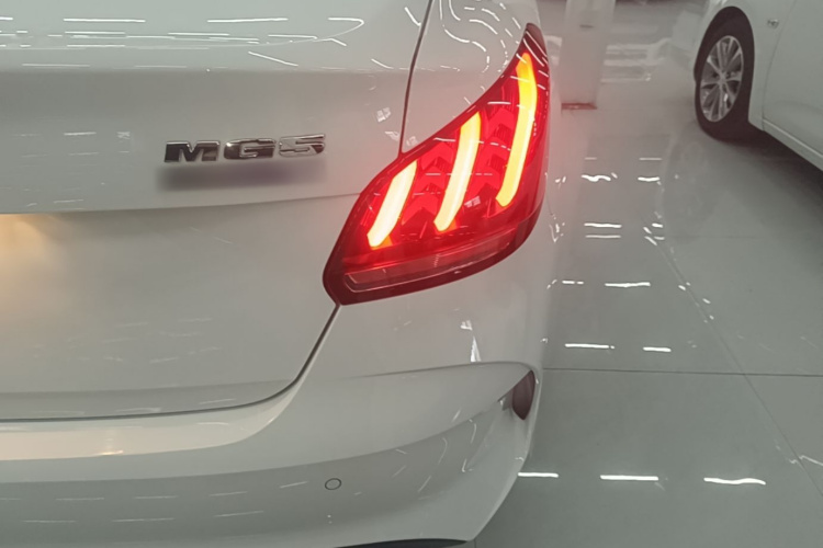 MG 5 2024 #8 MG 5 2024 car image #8