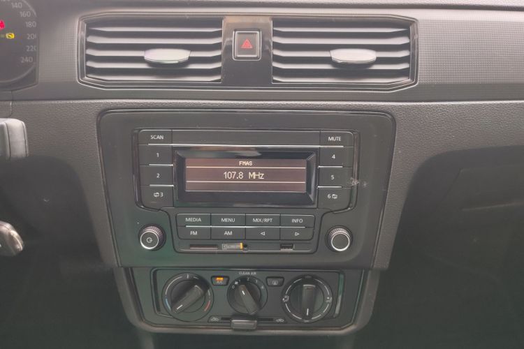 Volkswagen Santana 2020 car image #13