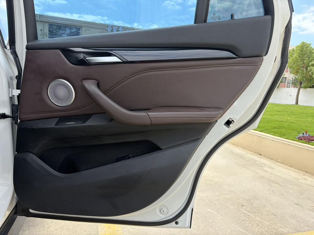 BMW X1 2021 car image #6