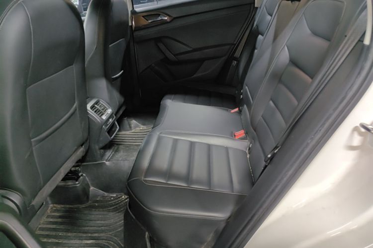 Volkswagen Tharu 2021 car image #17