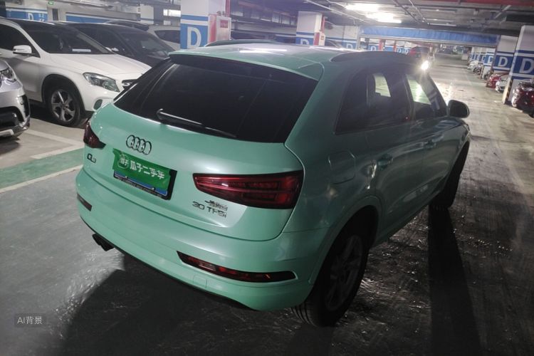Audi Q3 2017 car image #8