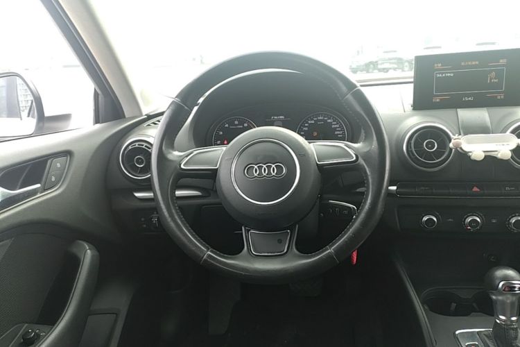 Audi A3 2017 immagine di auto #11