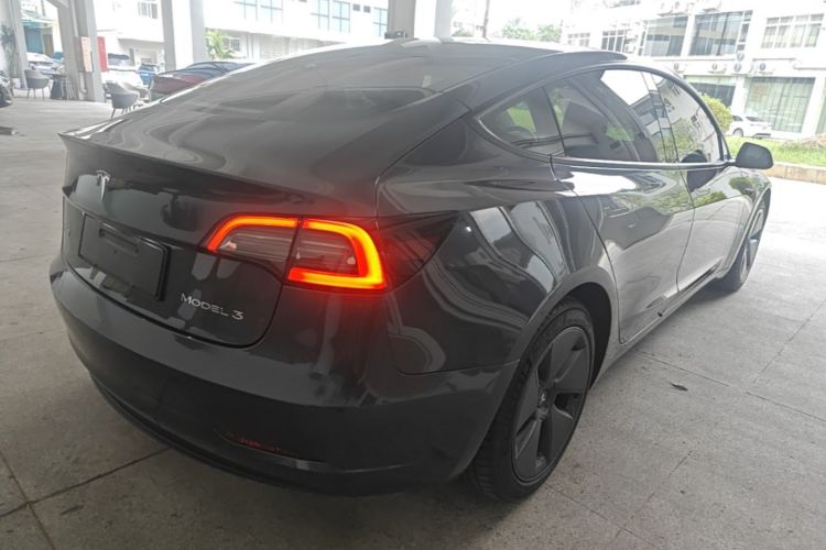 Tesla Model 3 2022 car image #7