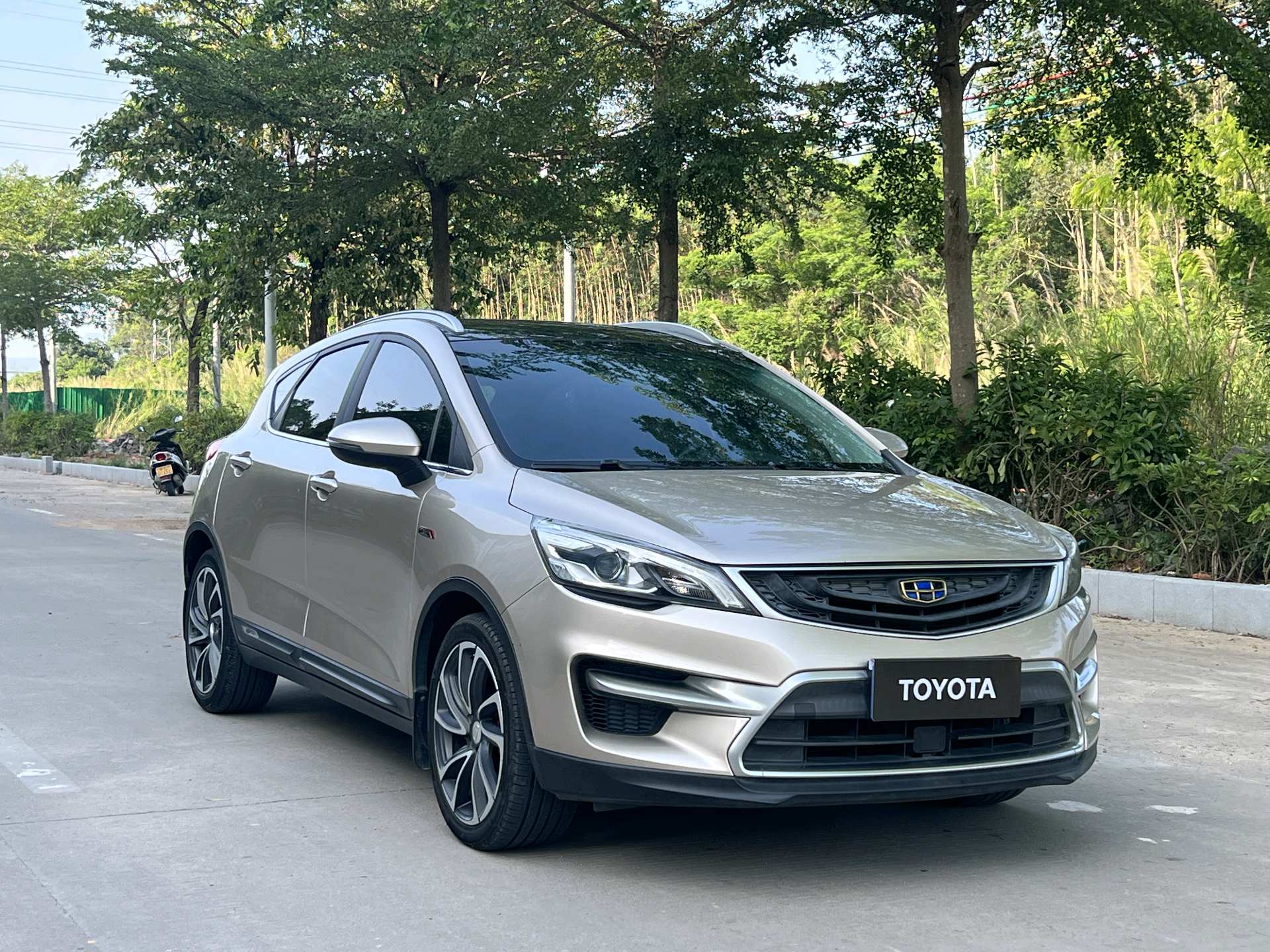 GEELY Emgrand GS 2018 car image #3