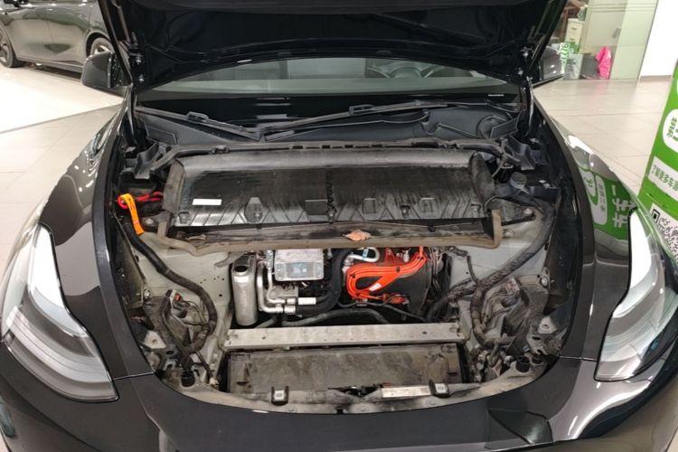 Tesla Model Y 2022 car image #22