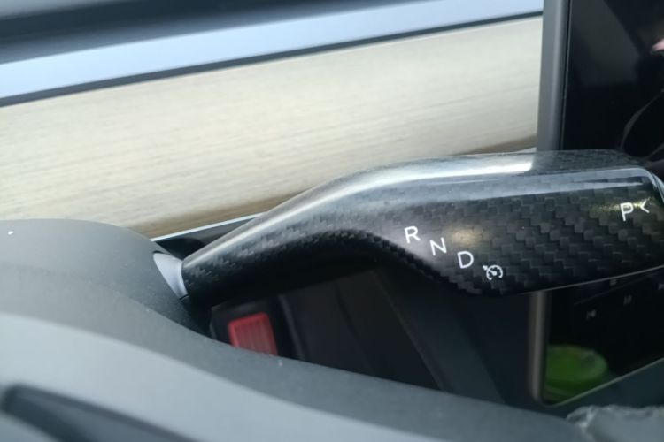Tesla Model Y 2023 #14 Tesla Model Y 2023 immagine di auto #14