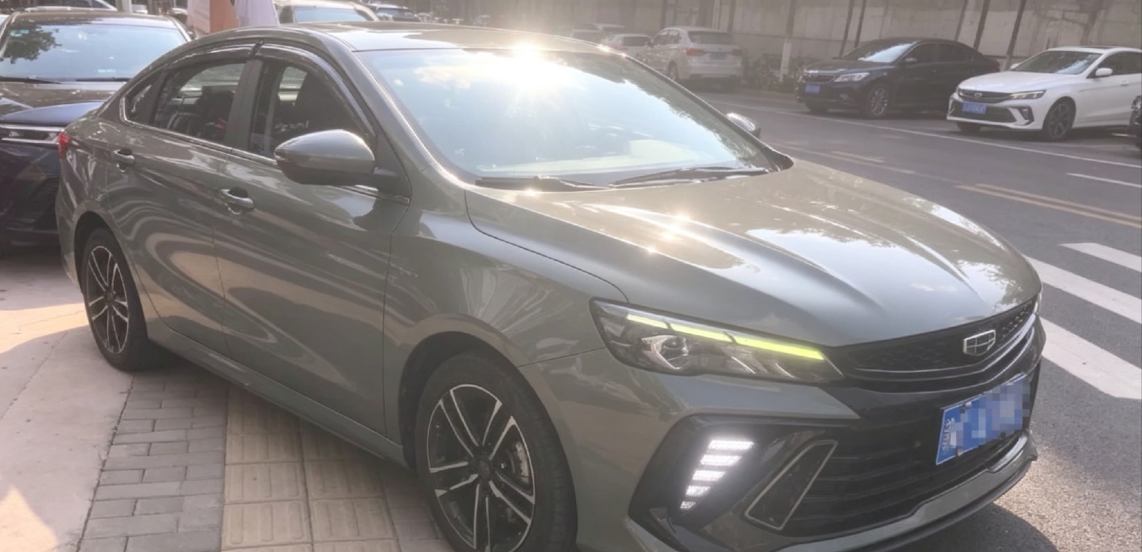 GEELY Binray 2022 imagem de carro #2