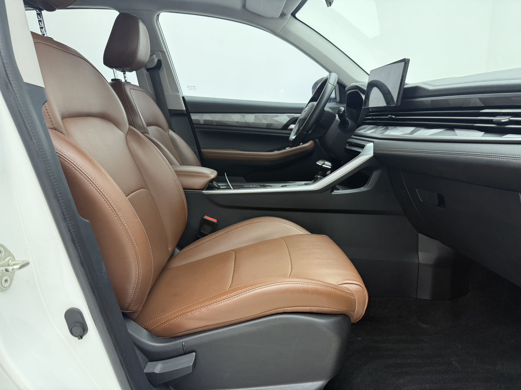 GEELY Vision X6 2023 car image #18
