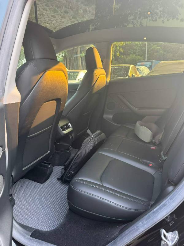 Tesla Model Y 2022 immagine di auto #6