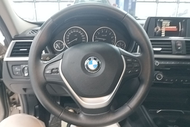 BMW 3 Series 2016 #11 BMW 3 Series 2016 car image #11