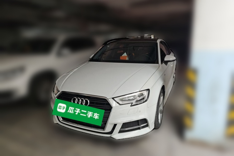 Audi A3 2017 car image #2