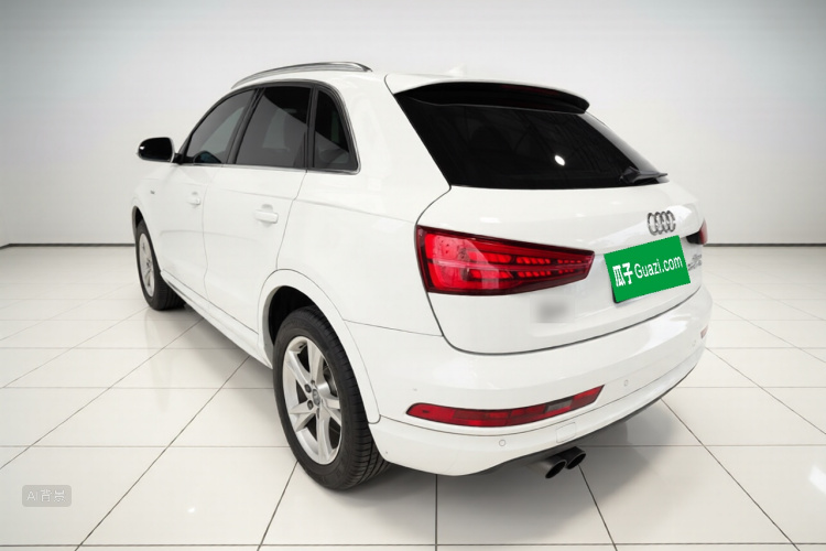 Audi Q3 2019 car image #5