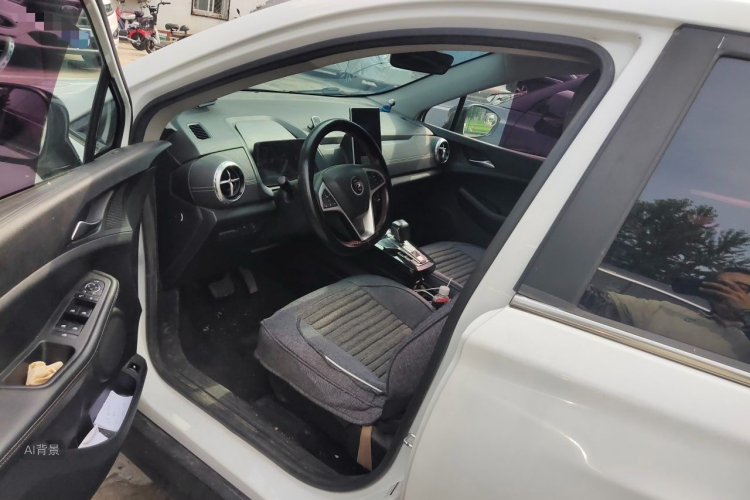 BYD Yuan New Energy 2019 #18 BYD Yuan New Energy 2019 изображение автомобиля #18
