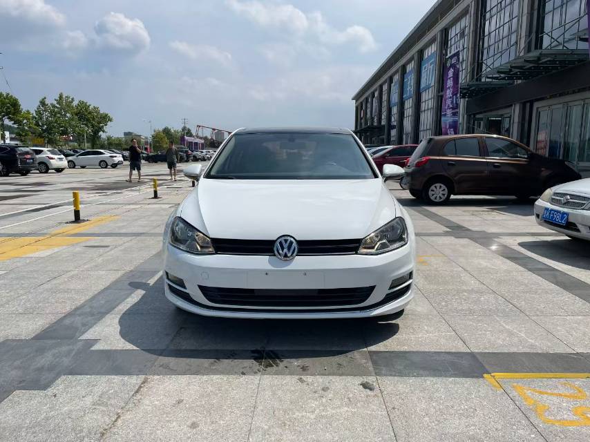 Volkswagen Golf 2015 car image 