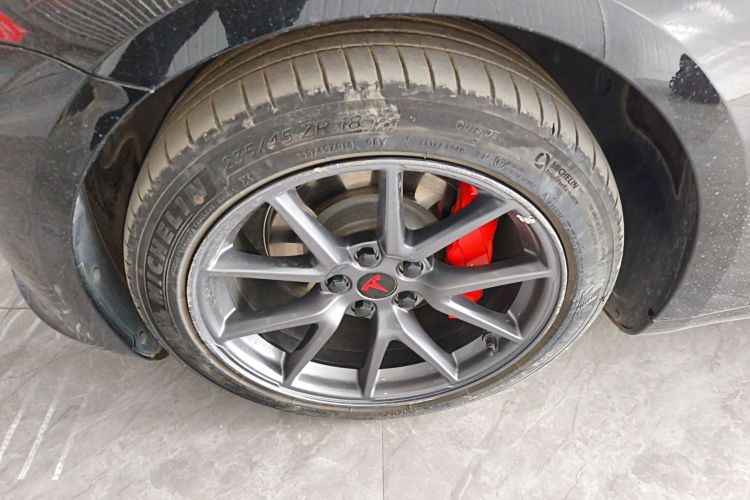 Tesla Model 3 2023 immagine di auto #9