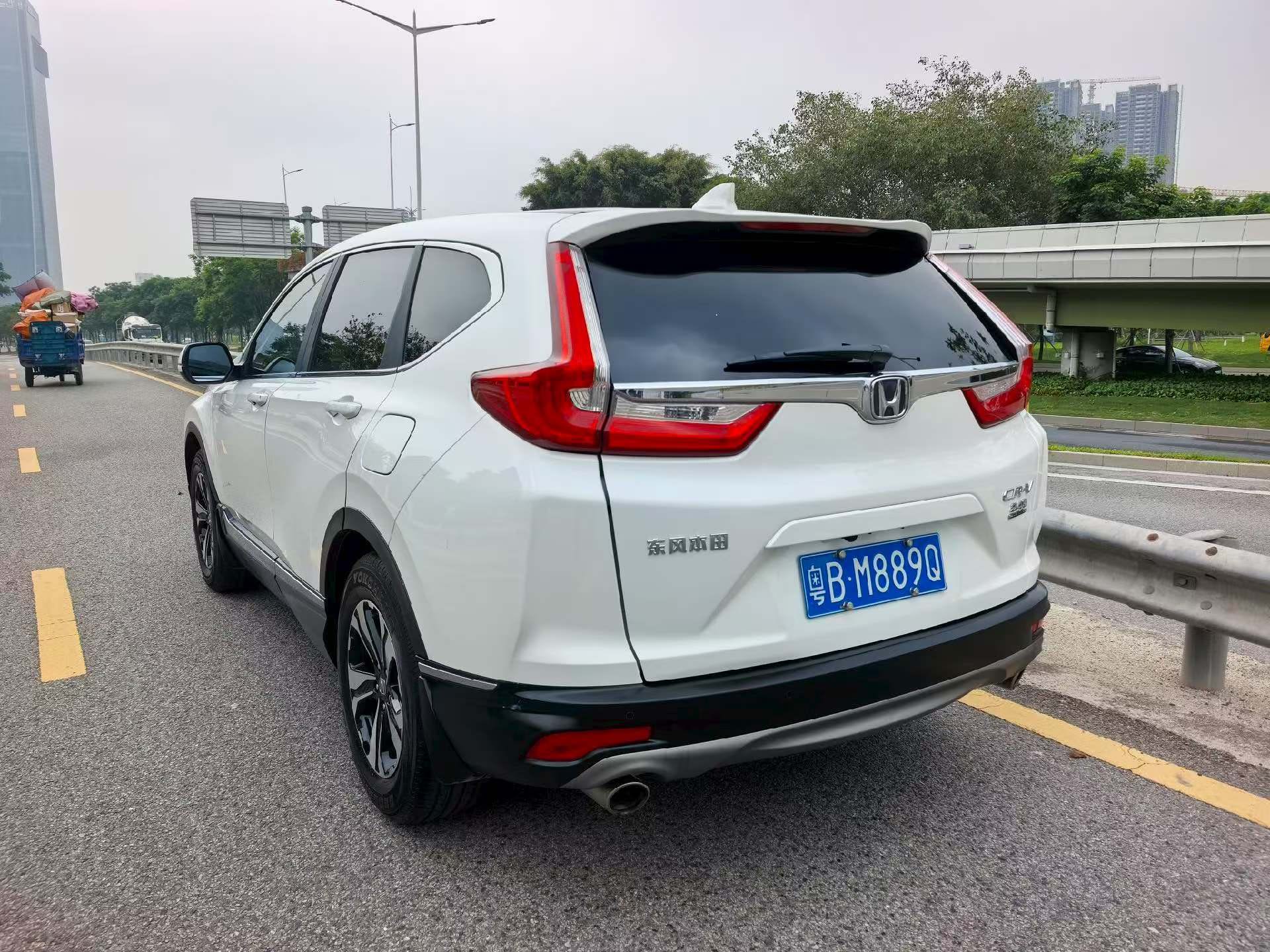 Honda CR-V 2017 car image #2