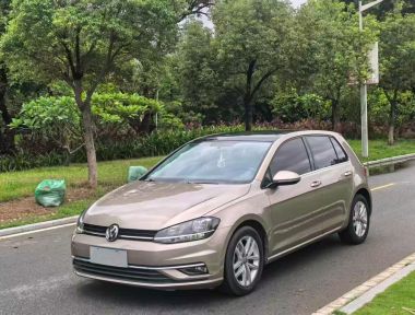 Volkswagen Golf 2018 car image 