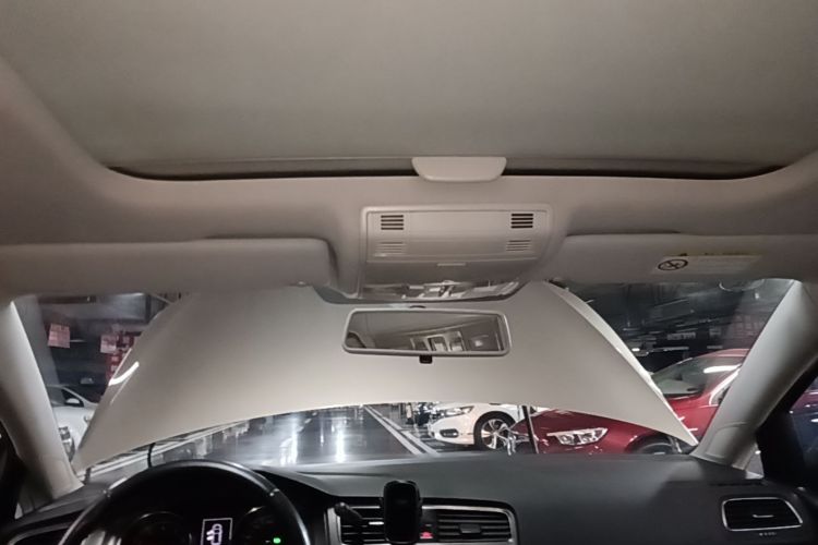 Volkswagen Golf 2015 car image #18