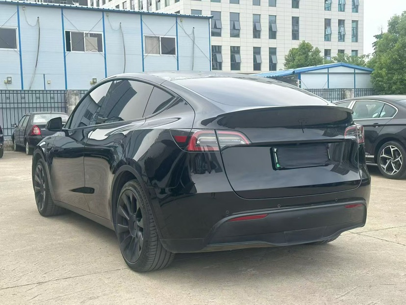 Tesla Model Y 2021 #5 Tesla Model Y 2021 car image #5
