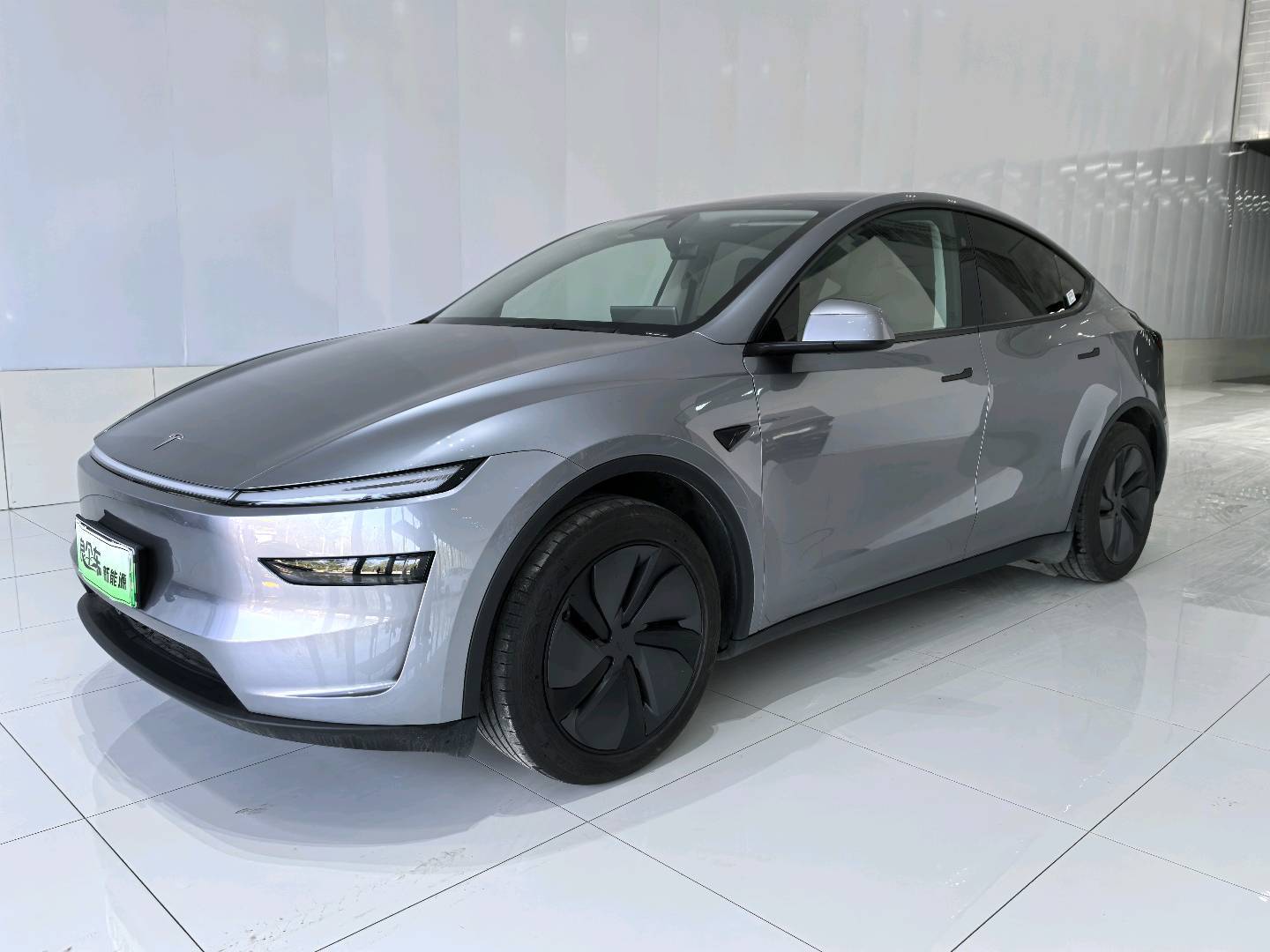 Tesla Model Y 2025 car image 