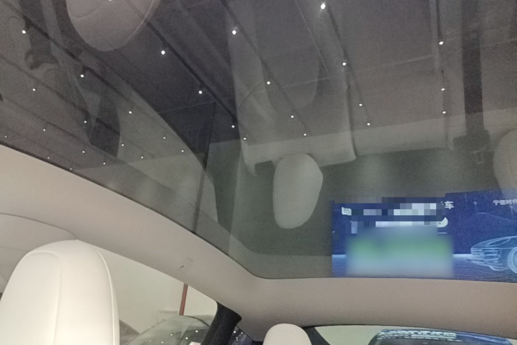 Tesla Model Y 2022 #18 Tesla Model Y 2022 car image #18