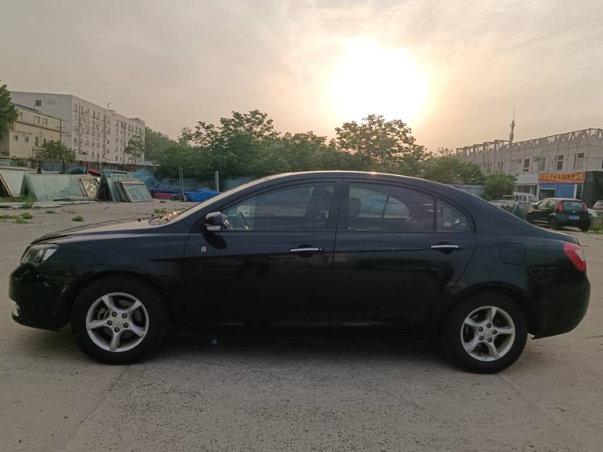GEELY Emgrand 2014 car image #3