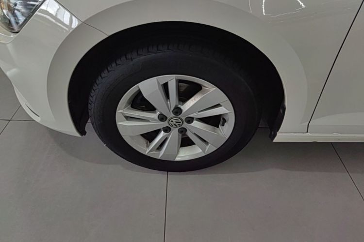 Volkswagen Polo 2020 car image #9